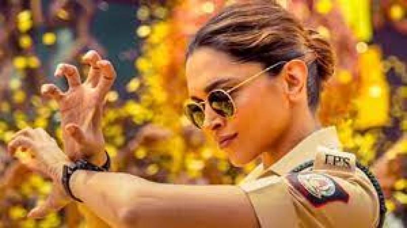 Deepika Padukone imitates Ajay Devgan's famous pose in Lady Singham